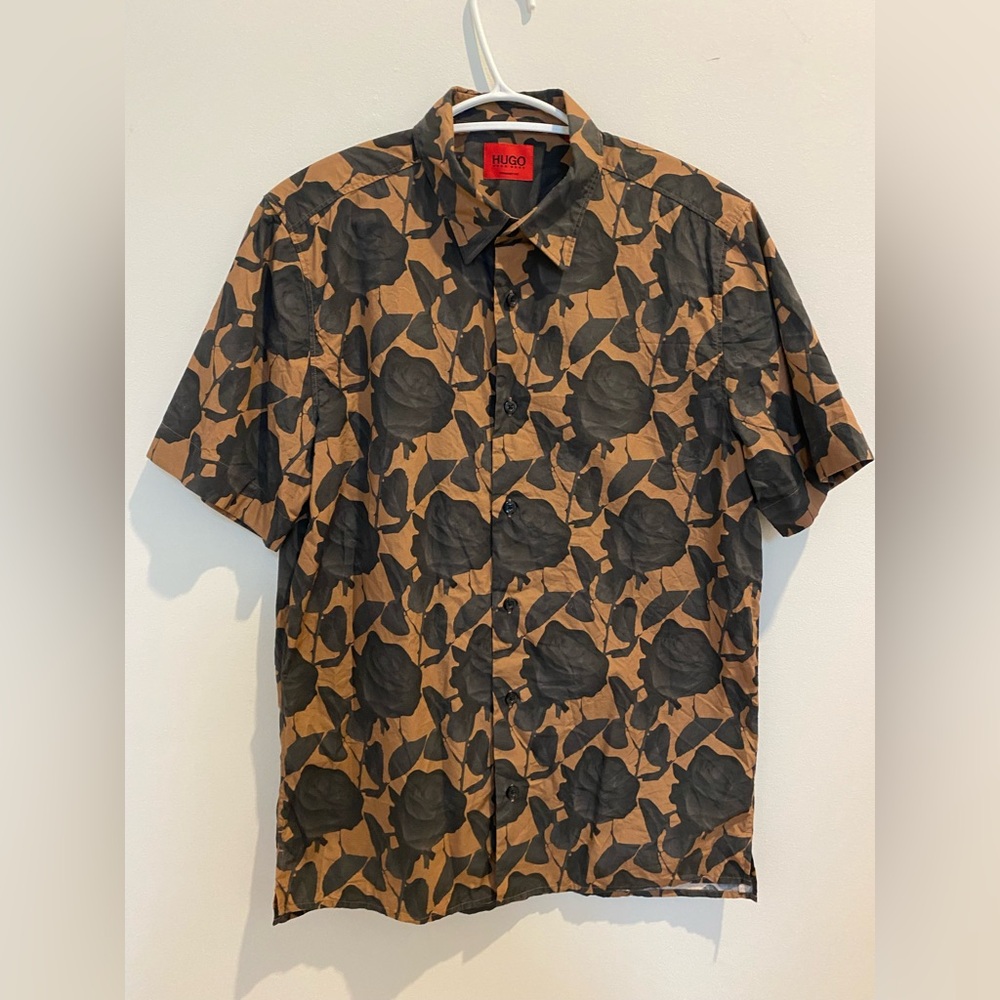 Hugo Boss Button Shirt Size S